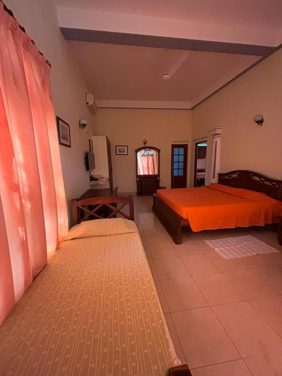 Village Inn Resort Negombo Værelse billede